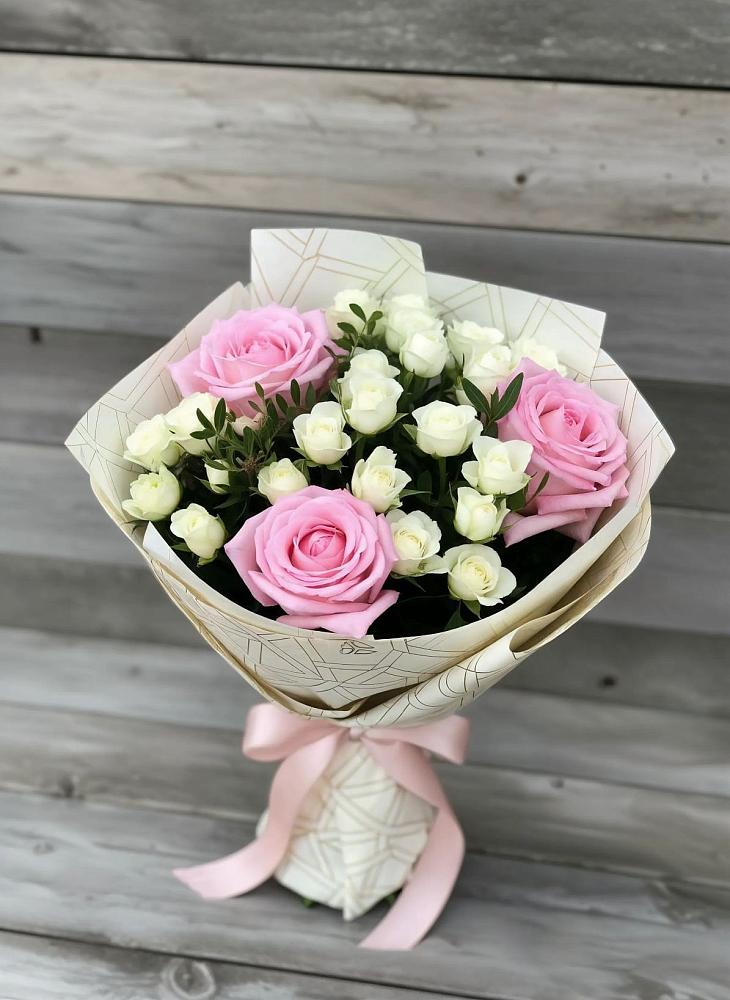 Букет цветов из: Розы в Казанское