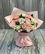 Букет цветов из:  Гвоздики, Розы и Хризантемы в Казанское