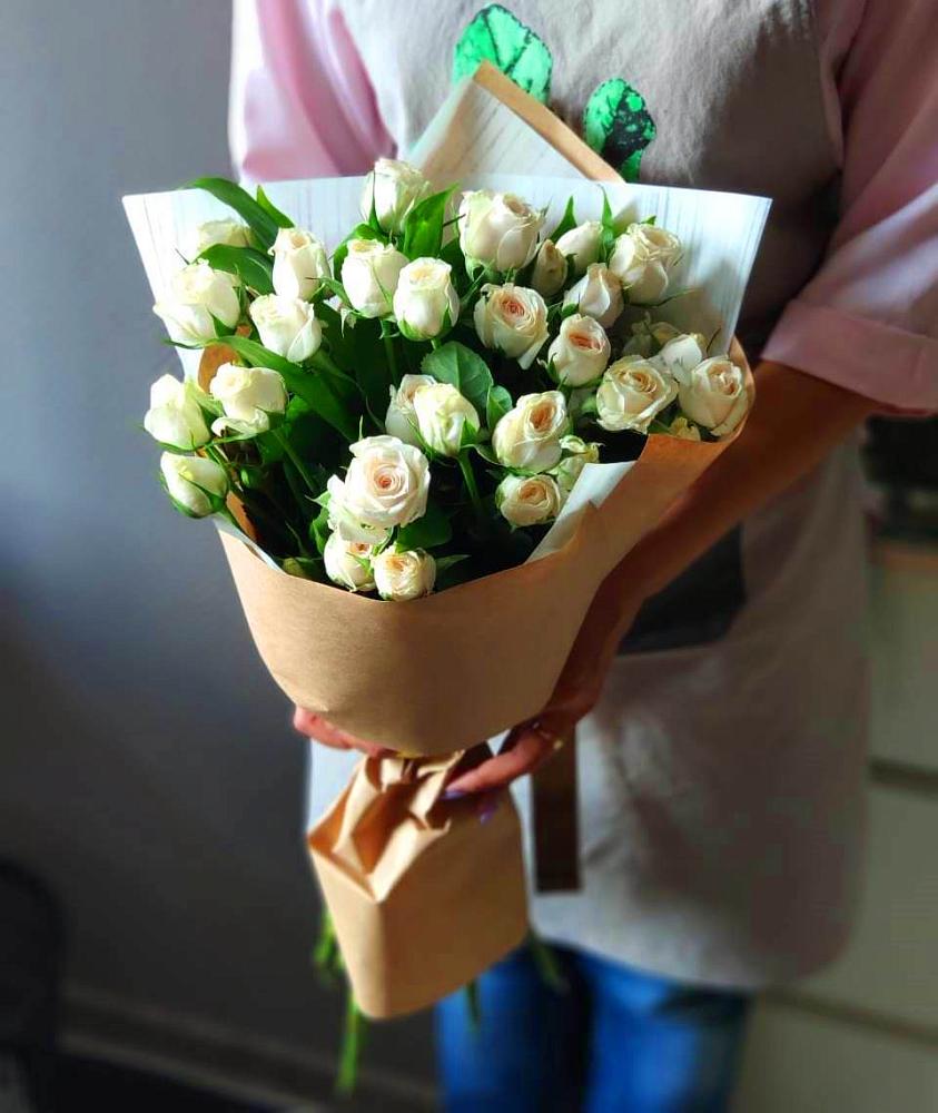 Букет цветов из: Розы в Казанское