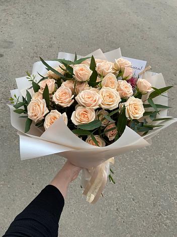 Букет Кремовые розы Латте в Казанское