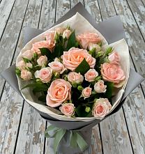 Букет цветов из:  Розы в Казанское