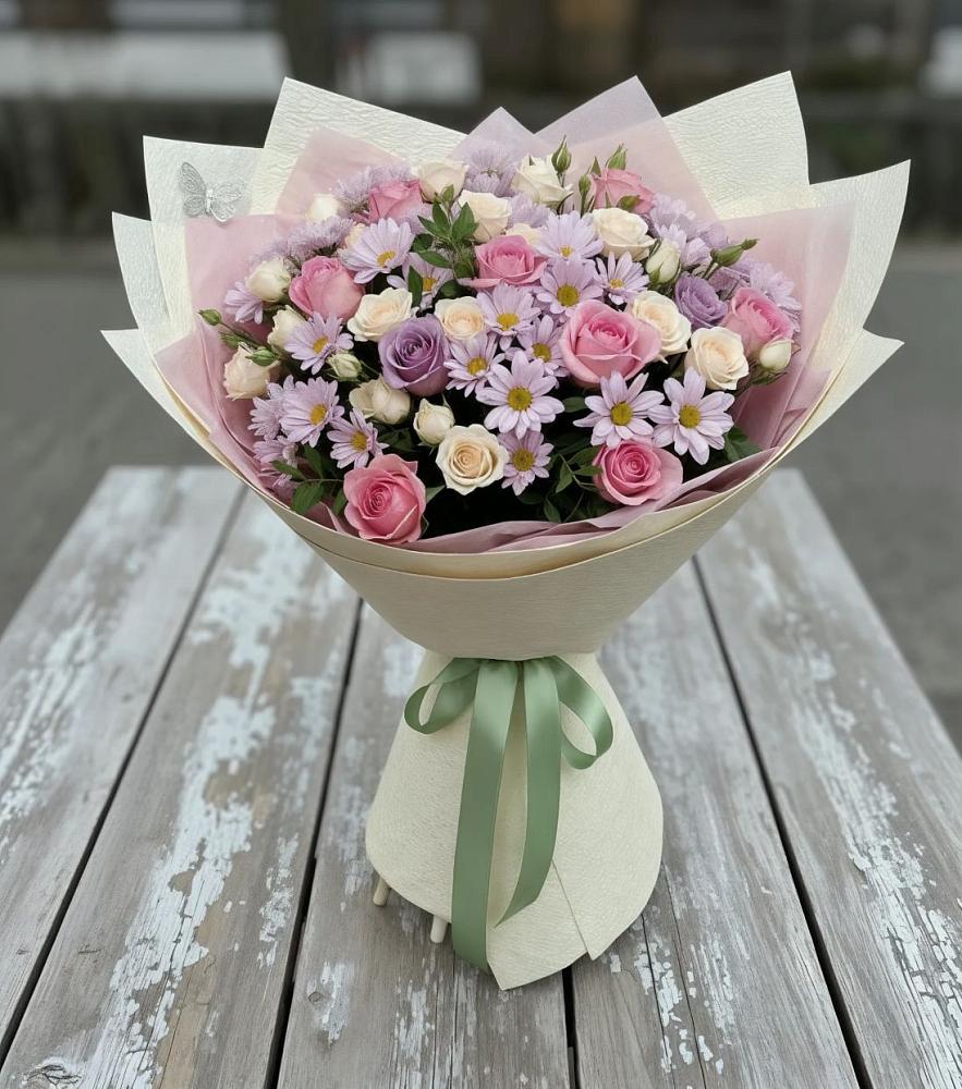 Букет цветов из: Розы и Хризантемы в Казанское